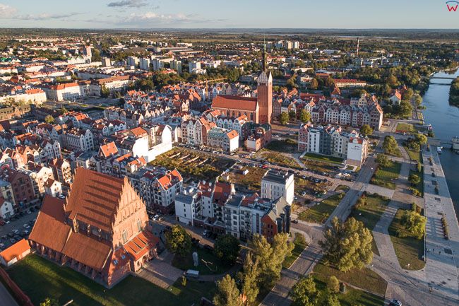 Elblag, panorama starego miasta. EU, PL, Warm-Maz. Lotnicze.